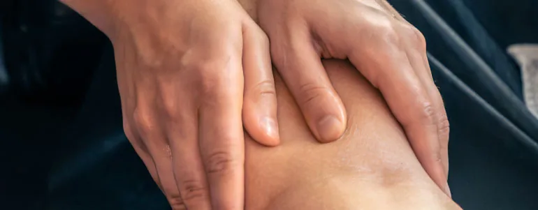 Sesión de drenaje linfático para reducir edema postoperatorio en Kinetria CDMX