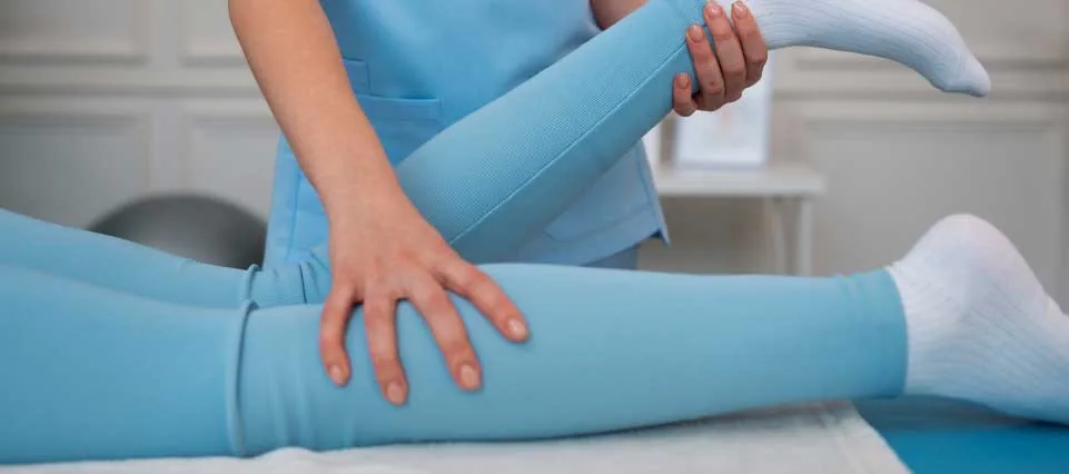 Sesión de terapia compresiva para edema en Kinetria